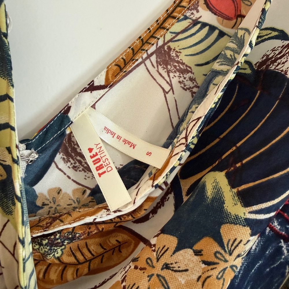 True Destiny Tropical Print Romper – Size Small – Shorts Underneath - Picture 2 of 4